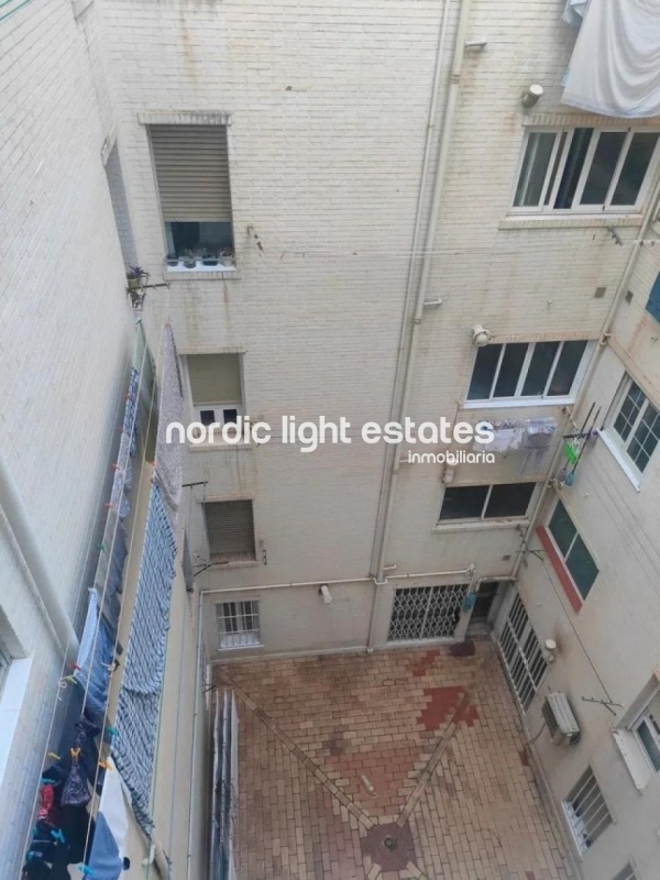 Amplio piso en Avenida de Andalucía en Málaga capital