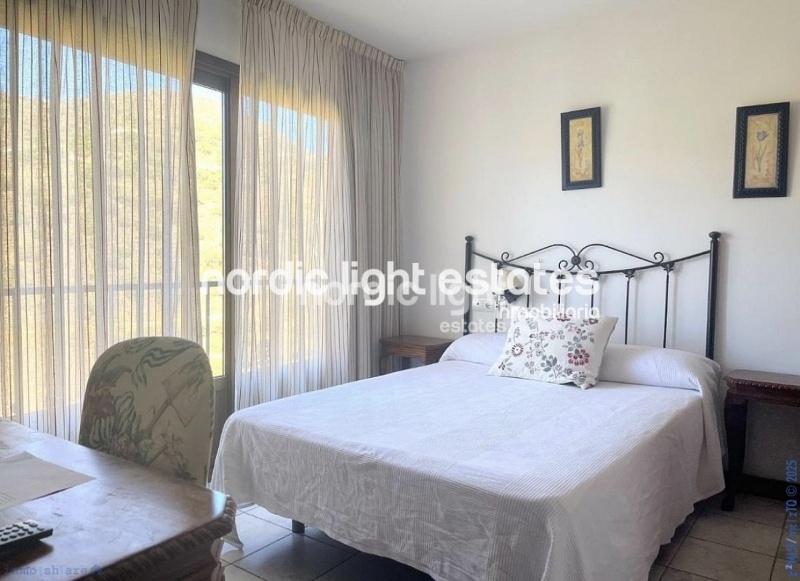 Hotel 9 dormitorios, 9 baños en Torrox