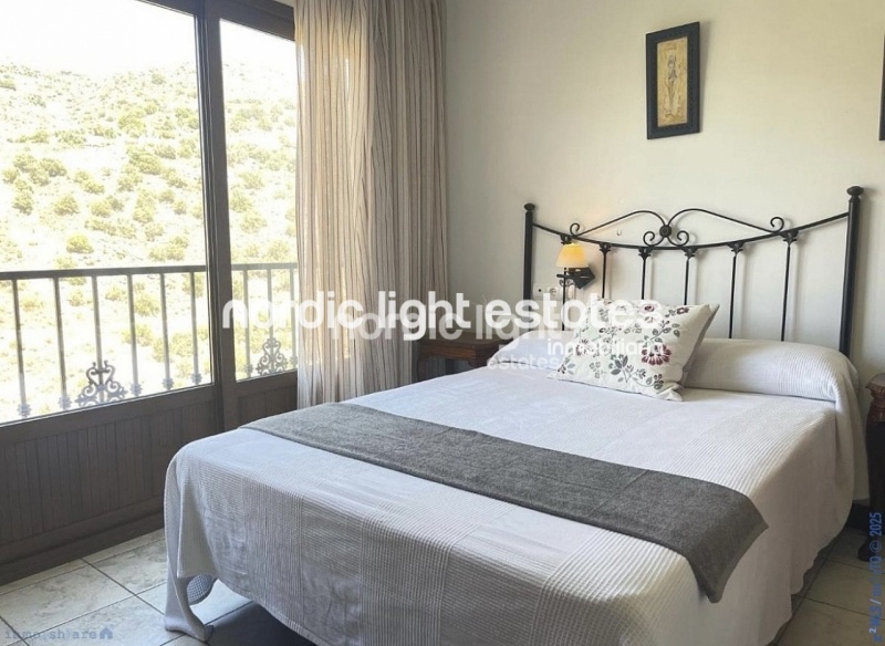 Hotel 9 dormitorios, 9 baños en Torrox