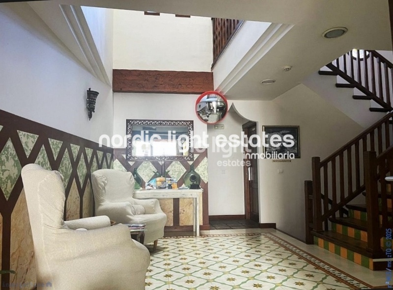 Hotel 9 dormitorios, 9 baños en Torrox