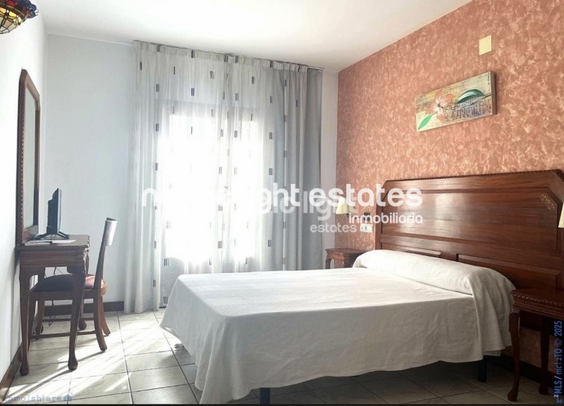Hotel 9 dormitorios, 9 baños en Torrox