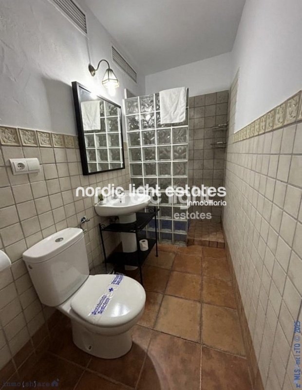 Hotel 9 dormitorios, 9 baños en Torrox