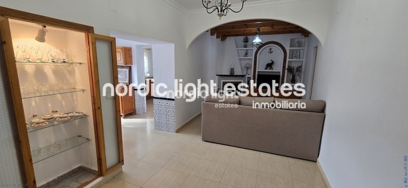 Encantadora casa independiente garaje, 3 dormitorios, 2 baños en Benajarafe
