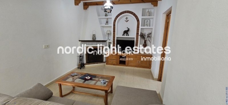 Encantadora casa independiente garaje, 3 dormitorios, 2 baños en Benajarafe