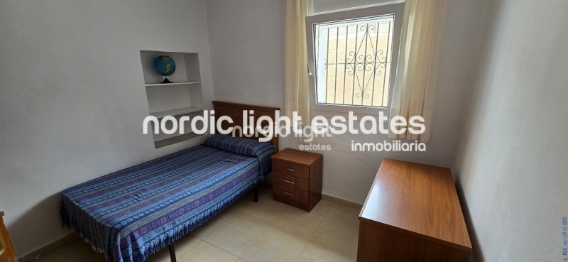 Encantadora casa independiente garaje, 3 dormitorios, 2 baños en Benajarafe