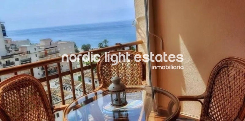 Excelente apartamento con vistas al mar en primera linea de la playa