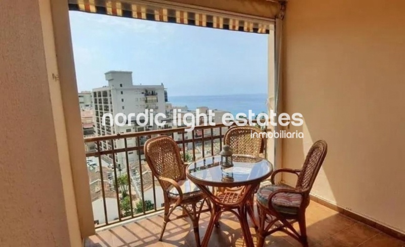 Excelente apartamento con vistas al mar en primera linea de la playa