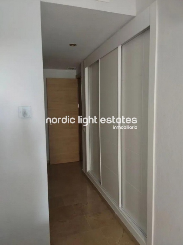 Piso de 3 dormitorios con mucho espacio exterior, plaza de garaje y trastero 