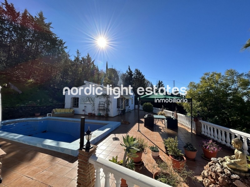 Dos encantadoras villas independientes en el campo de Cómpeta