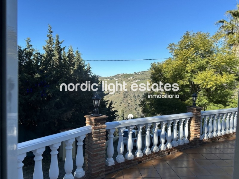 Dos encantadoras villas independientes en el campo de Cómpeta