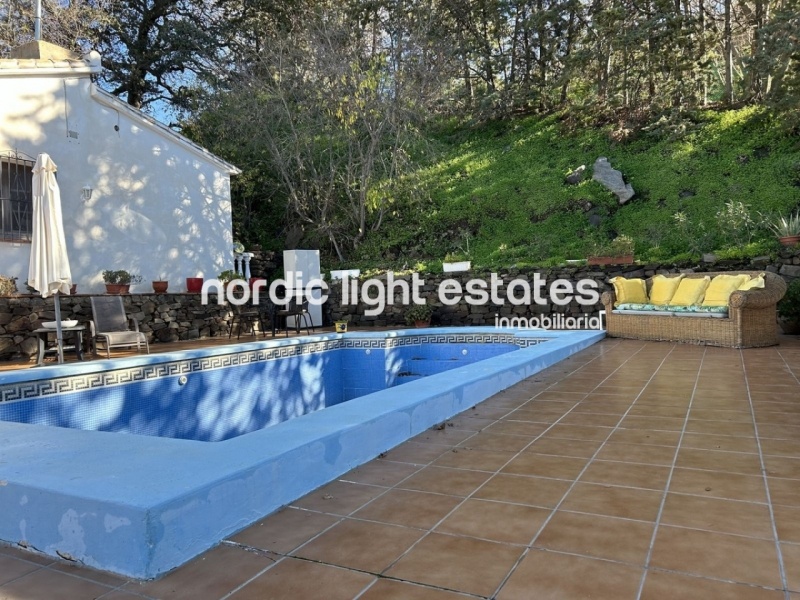 Dos encantadoras villas independientes en el campo de Cómpeta