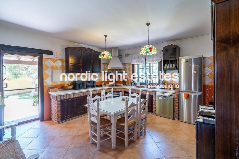 Alquiler con opción a compra posible. Exclusiva villa de campo en Torrox