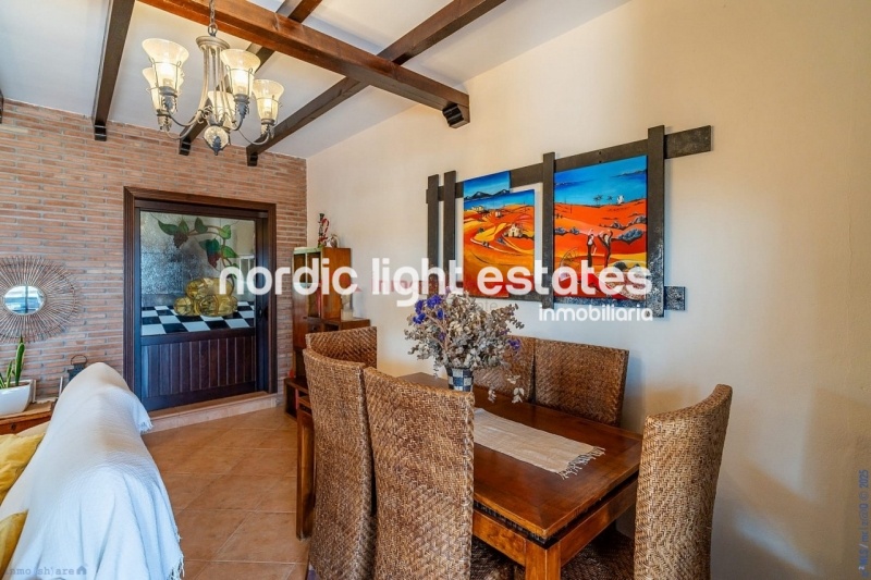 Alquiler con opción a compra posible. Exclusiva villa de campo en Torrox