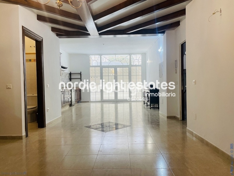 Apartamento con carácter andaluz completamente reformado en Nerja
