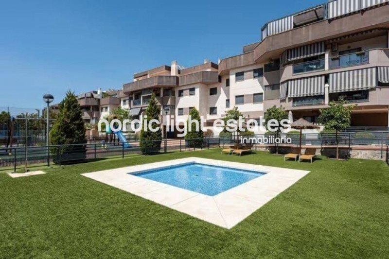 Moderno piso con parking, trastero y terraza de 53m2 en Málaga capital