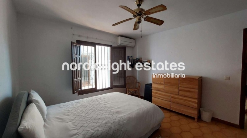 Magnificent townhouse close to Burriana Beach and to the center in Nerja