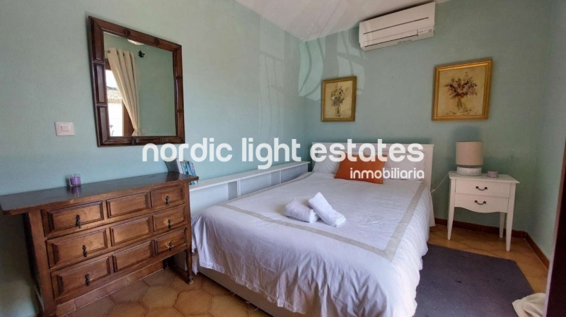 Magnificent townhouse close to Burriana Beach and to the center in Nerja