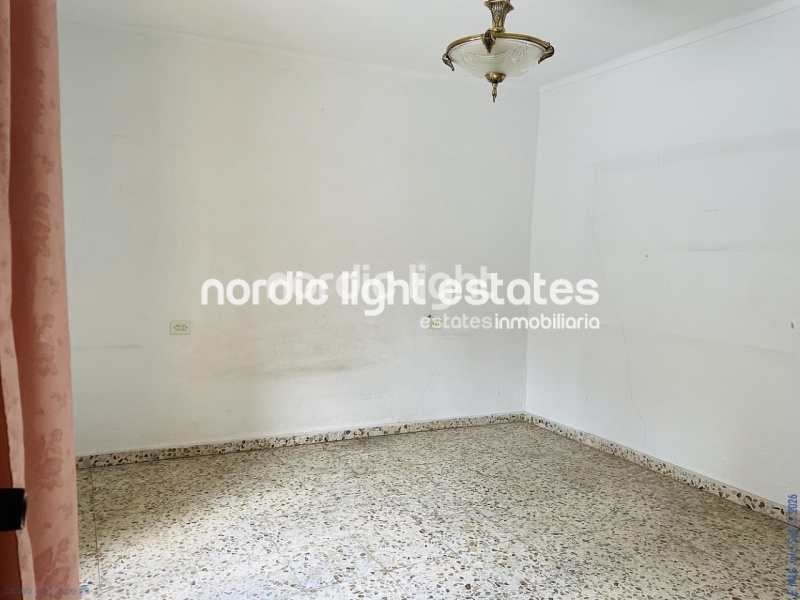 Similar properties House to renovate in Torrox Pueblo
