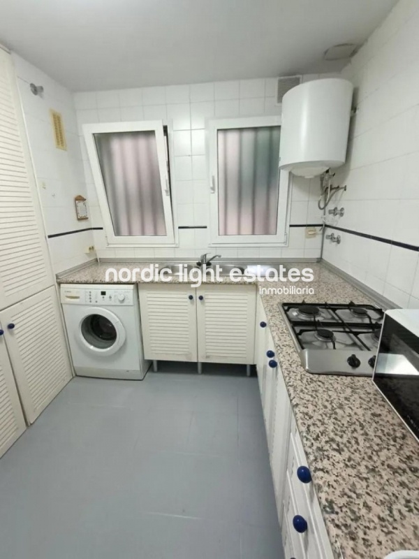 Piso con plaza de garaje en zona residencial tranquila en Rincón de la Victoria