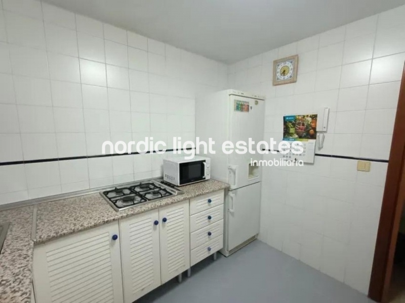 Piso con plaza de garaje en zona residencial tranquila en Rincón de la Victoria