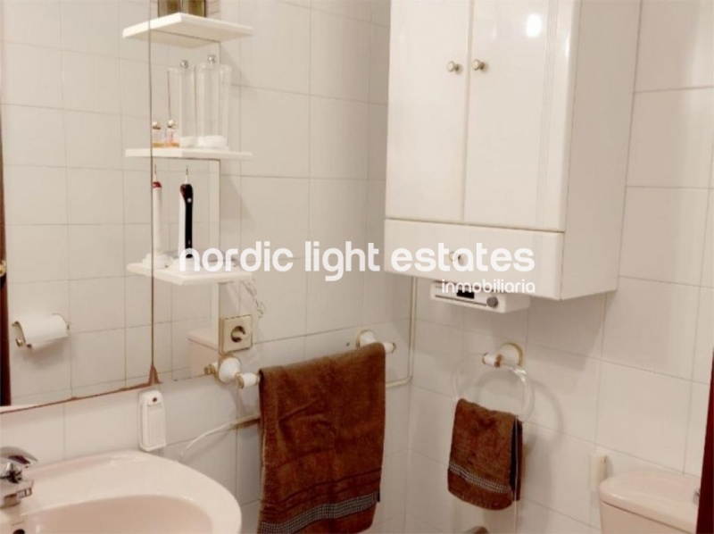 Piso muy amplio 4 dormitorios, patio de 95m2 y garaje en Torre del Mar
