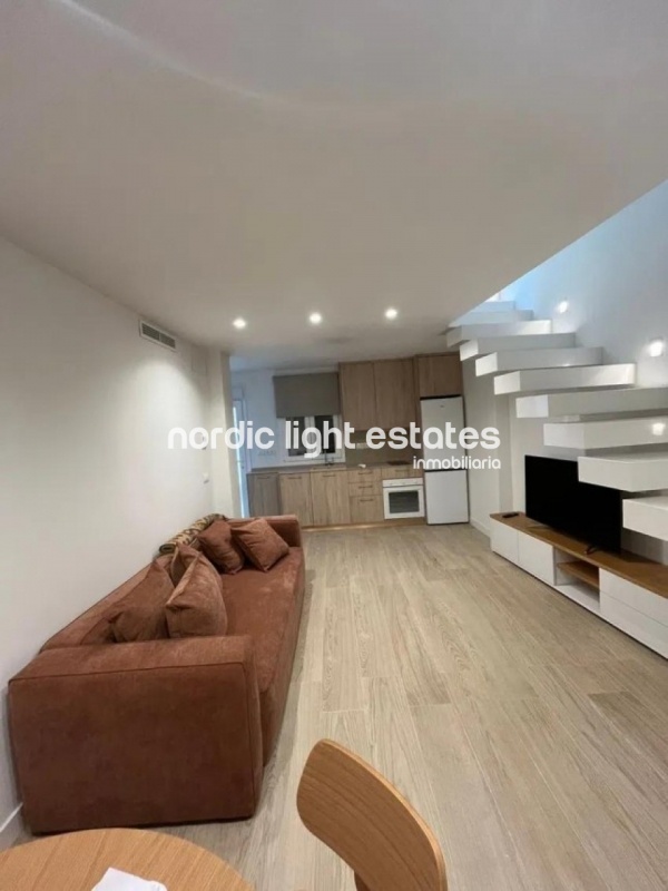 Moderna casa de nueva construcción en la zona residencial Sierra Blanquilla en Málaga capital