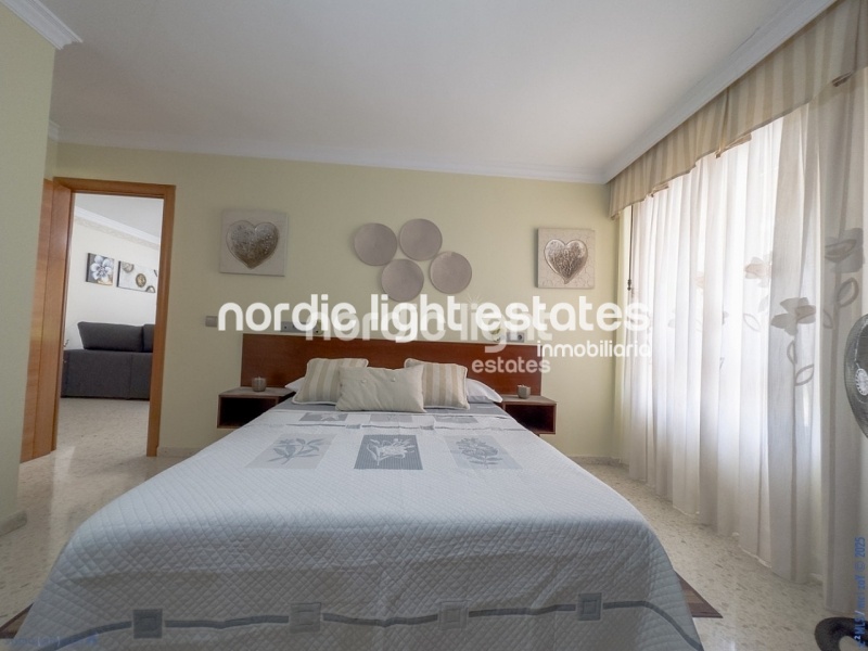 Espacioso y luminoso apartamento en el corazón de Torre del Mar