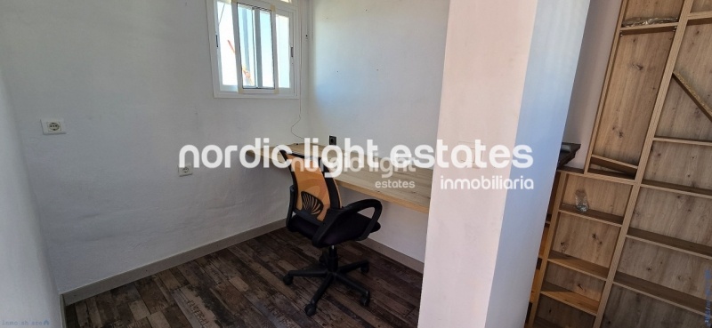 Spacious terraced house with a lots of outside space and garage for 2 cars in Torre del Mar 