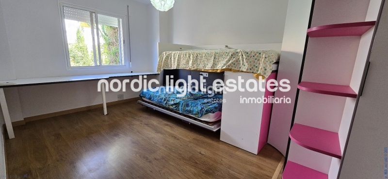Spacious terraced house with a lots of outside space and garage for 2 cars in Torre del Mar 