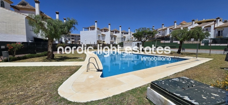 Spacious terraced house with a lots of outside space and garage for 2 cars in Torre del Mar 