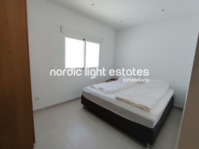 This excellente villa will take your breath away. Located in the sought-after residential area of Fuente del Badén 