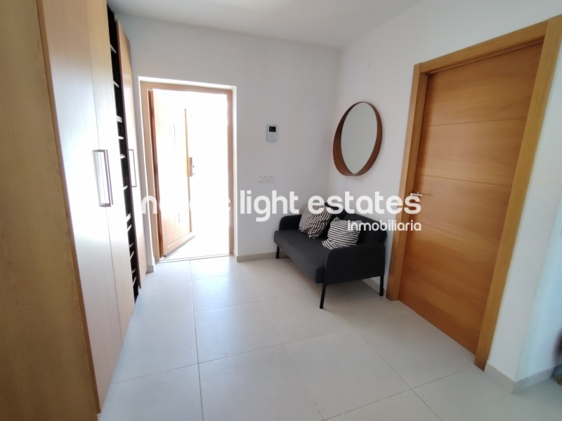 This excellente villa will take your breath away. Located in the sought-after residential area of Fuente del Badén 