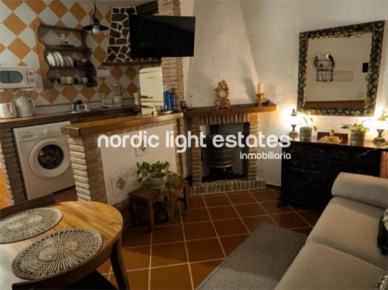 Encantador apartamento en planta baja en Frigiliana