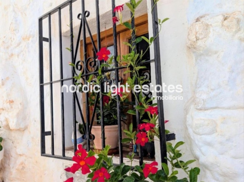 Encantador apartamento en planta baja en Frigiliana