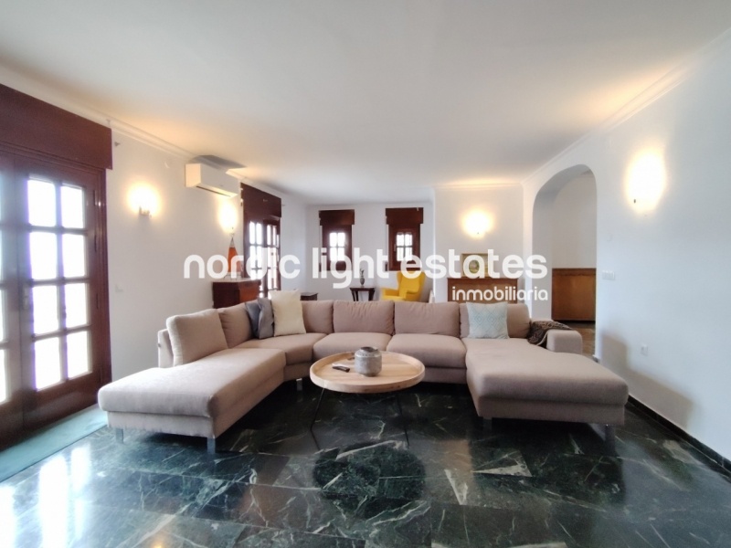Impresionante villa con 470m2 construidos en Nerja