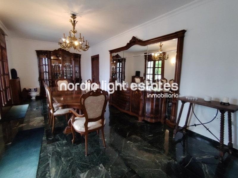 Impresionante villa con 470m2 construidos en Nerja