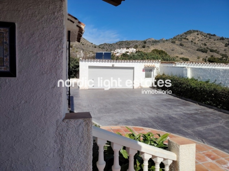 Impresionante villa con 470m2 construidos en Nerja