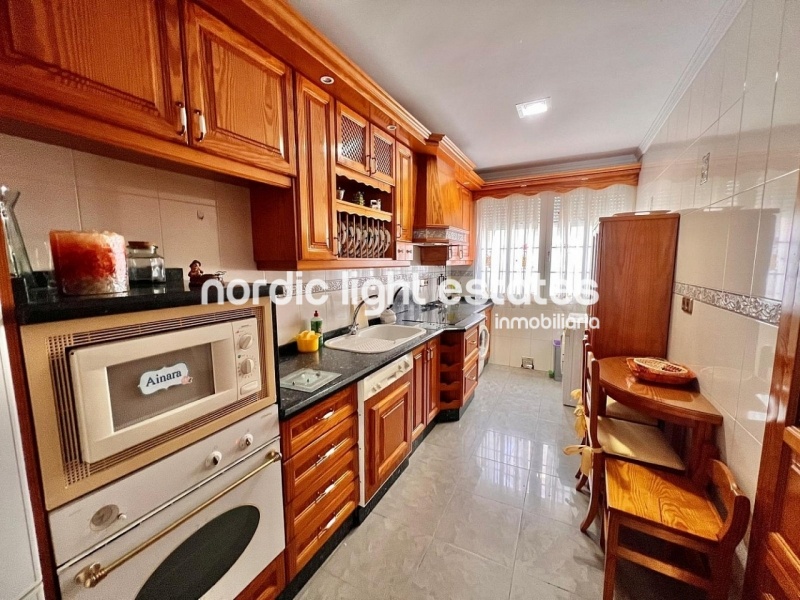 Amplio y elegante apartamento de 5 dormitorios en el centro de Torrox Pueblo