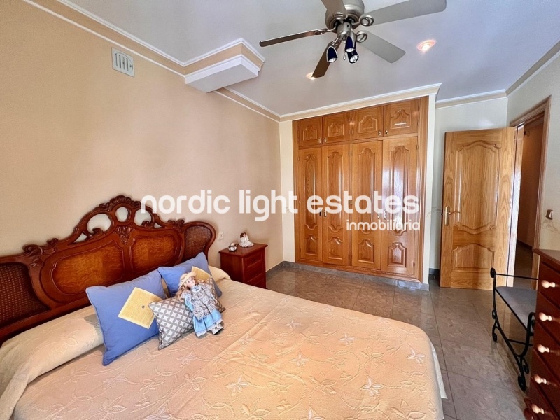 Amplio y elegante apartamento de 5 dormitorios en el centro de Torrox Pueblo