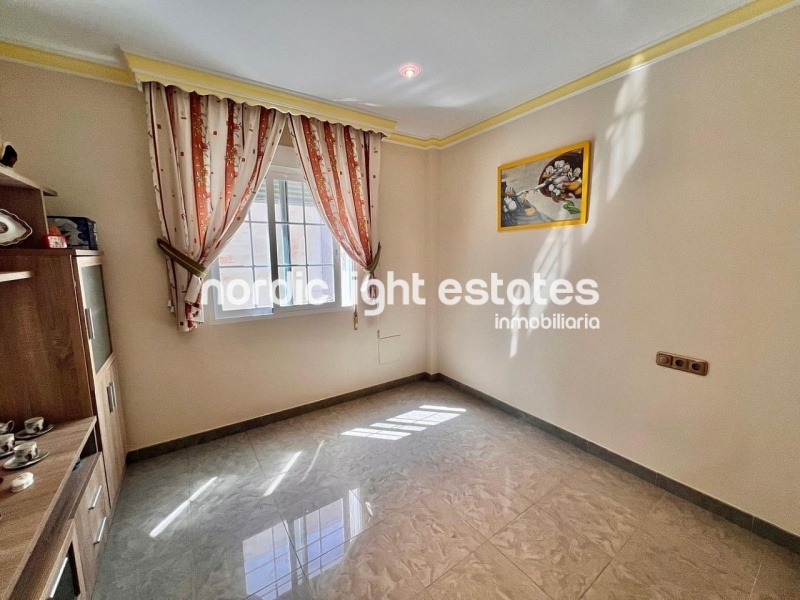 Amplio y elegante apartamento de 5 dormitorios en el centro de Torrox Pueblo
