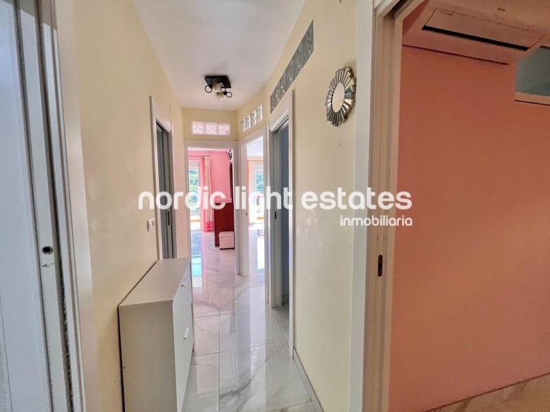 Big opportunity to buy a spacious apartment in the historic center of Torrox