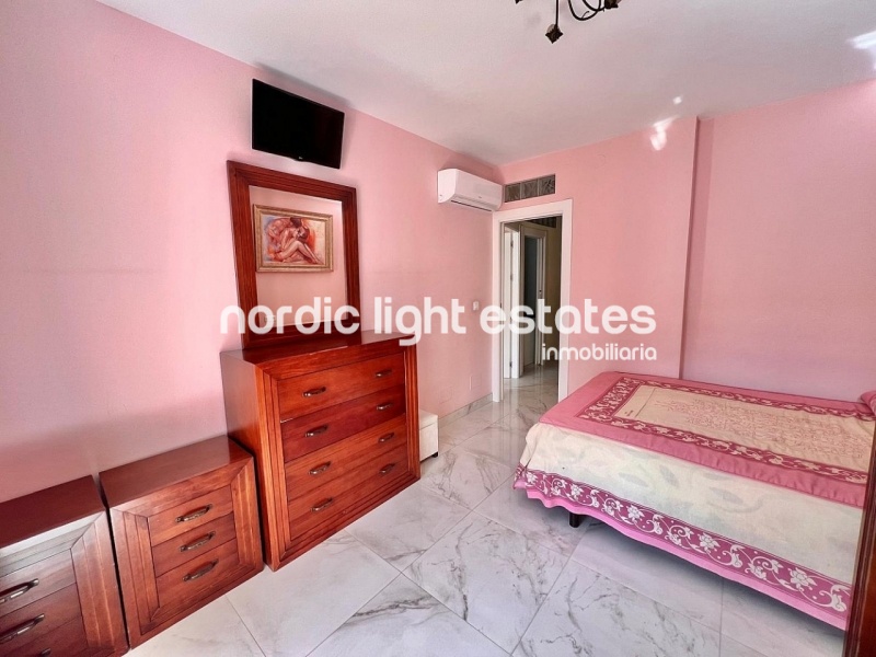 Big opportunity to buy a spacious apartment in the historic center of Torrox