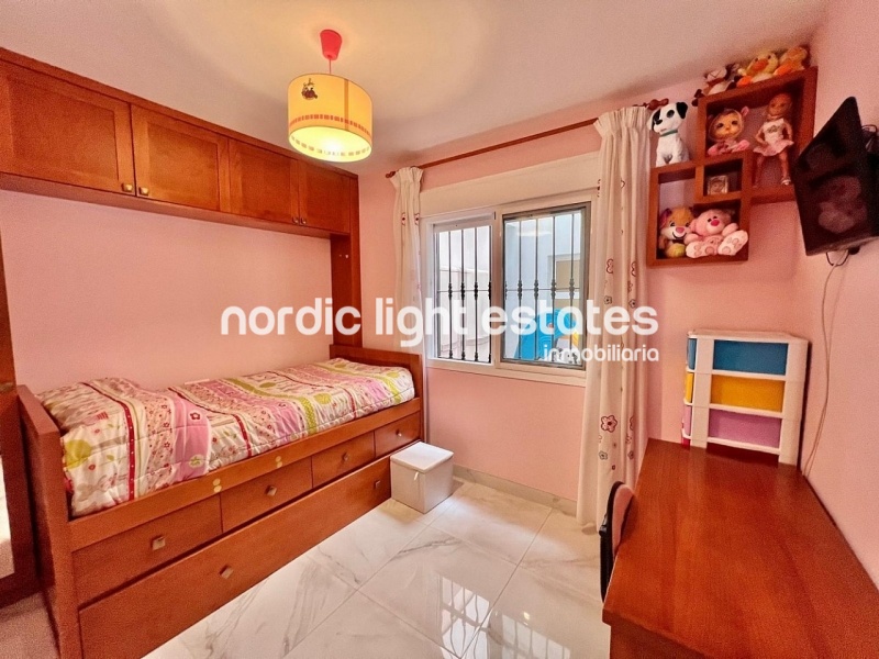 Big opportunity to buy a spacious apartment in the historic center of Torrox