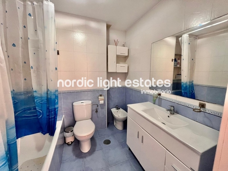 Big opportunity to buy a spacious apartment in the historic center of Torrox