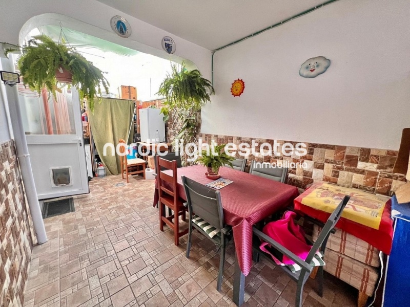 Lovely terraced house in prime location with 3 terraces in Torrox Costa