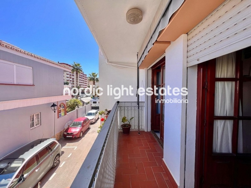 Lovely terraced house in prime location with 3 terraces in Torrox Costa