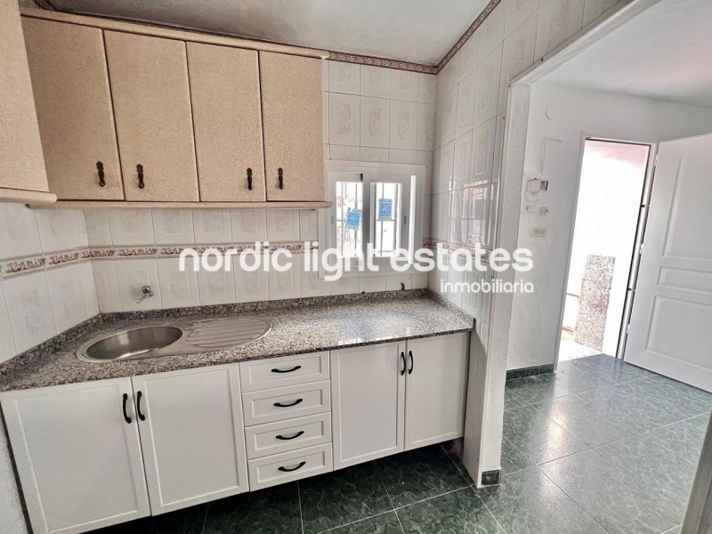 Bargain!!!!!! Town house with large terrace in Torrox