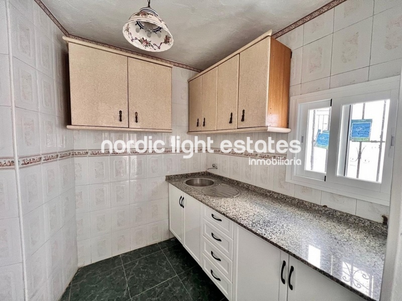 Bargain!!!!!! Town house with large terrace in Torrox