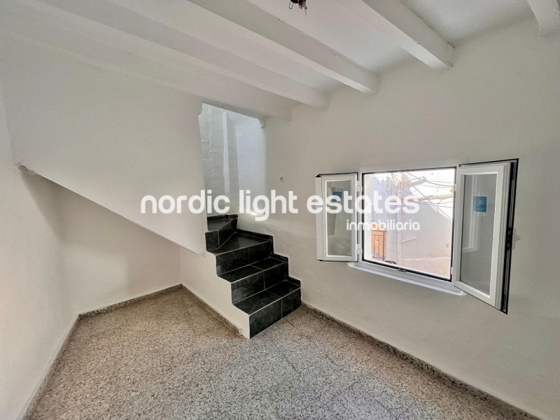Bargain!!!!!! Town house with large terrace in Torrox