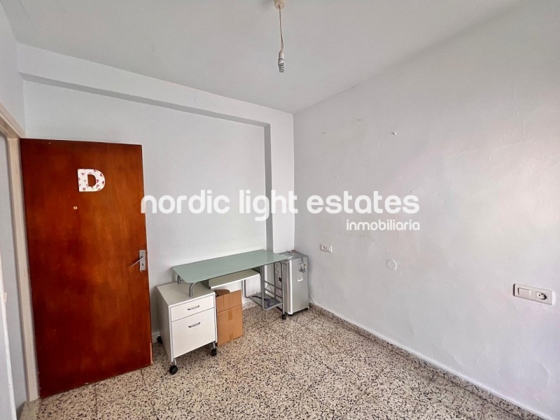 Townhouse with lots of possibilities to renovate en Torrox Pueblo